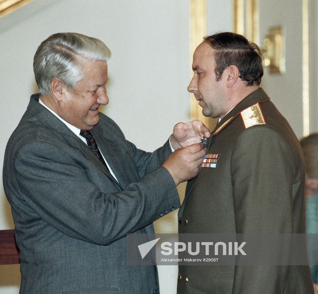 YELTSIN KORZHAKOV