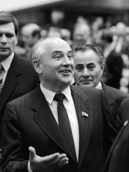 GORBACHEV SECOND CONGRESS OF PEOPLE'S DEPUTIES
