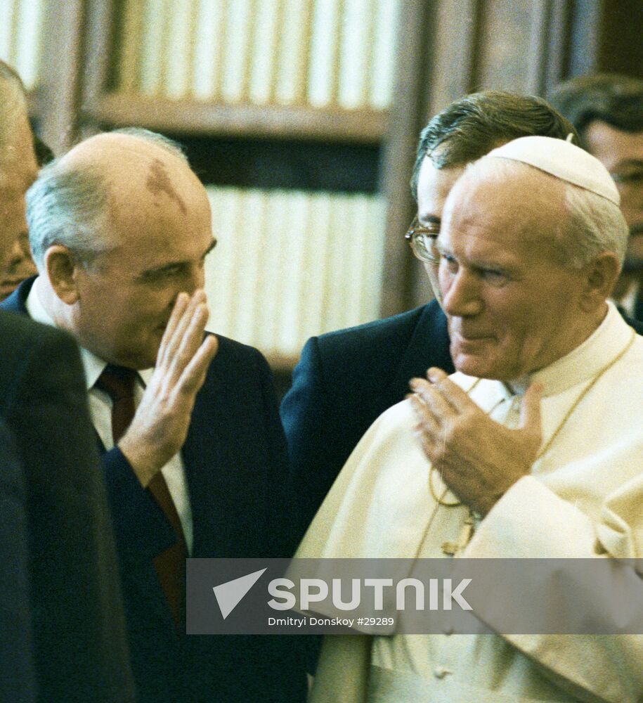 GORBACHEV JOHN PAUL II VATICAN