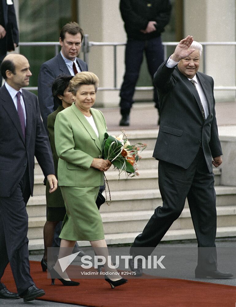 YELTSIN WIFE VISIT FRANCE