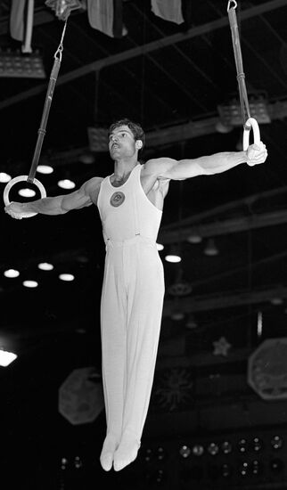 GYMNAST ALBERT AZARYAN RINGS