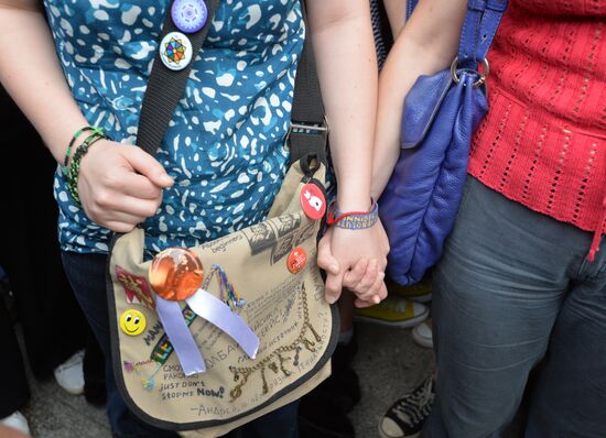 LGBT activists campaign in Moscow