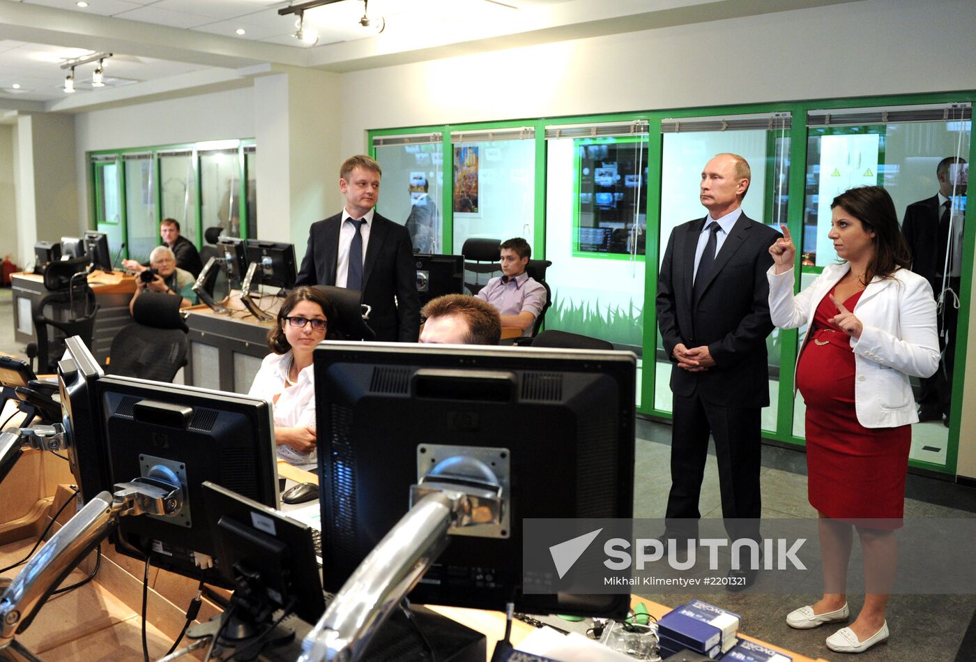 Vladimir Putin visits Russia Today television channel