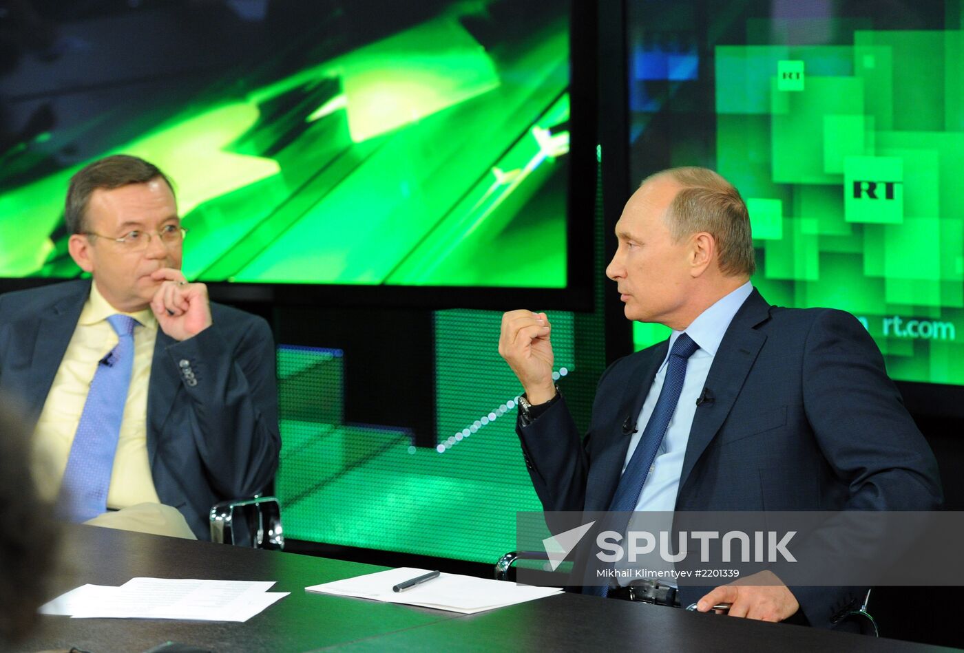 Vladimir Putin visits Russia Today television channel