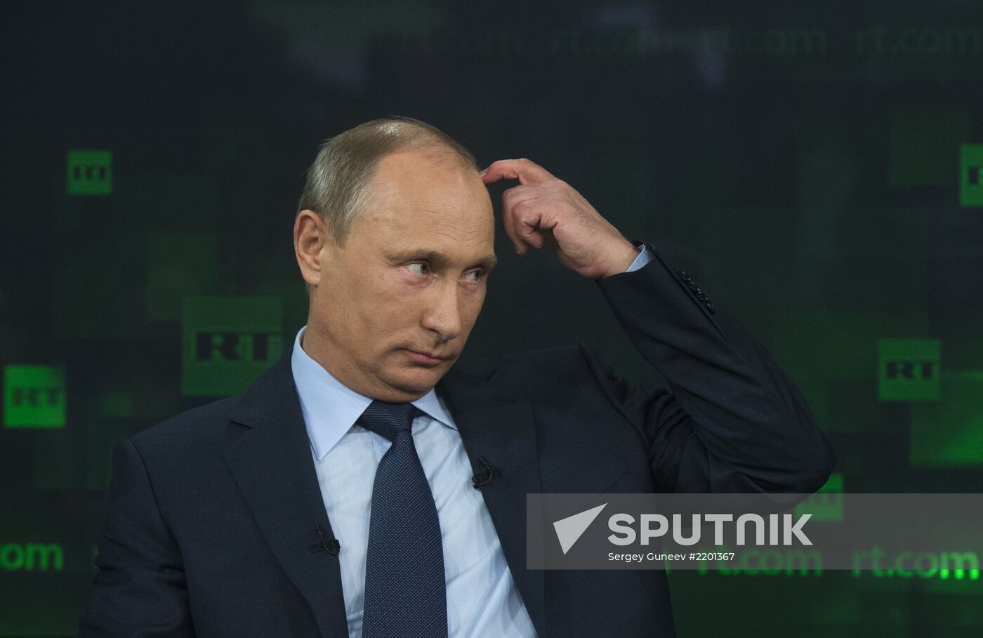 Vladimir Putin visits Russia Today television channel