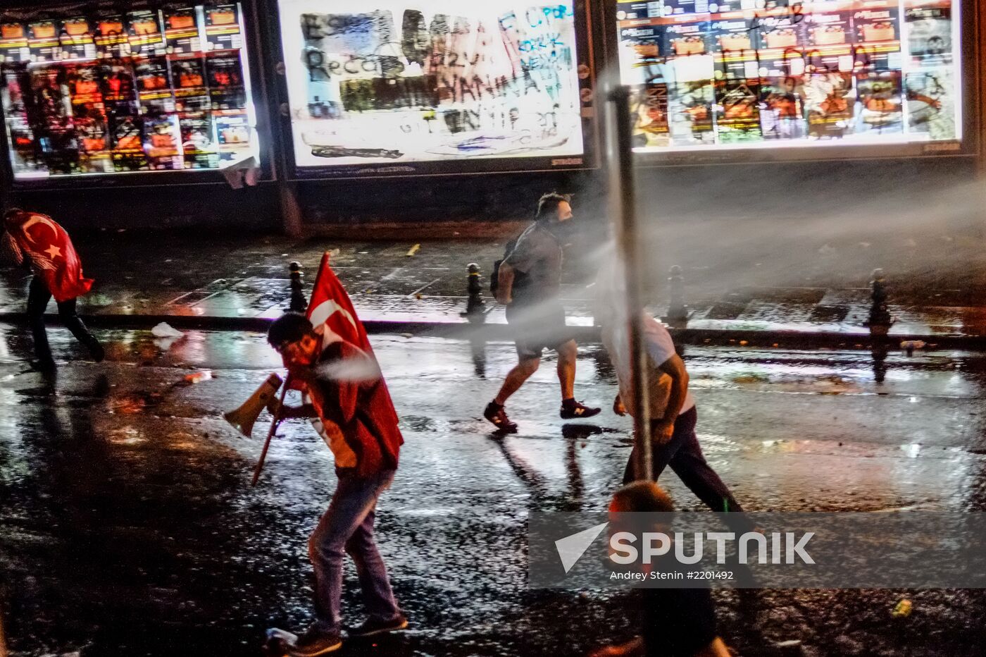 Protesters clash with police in Turkey