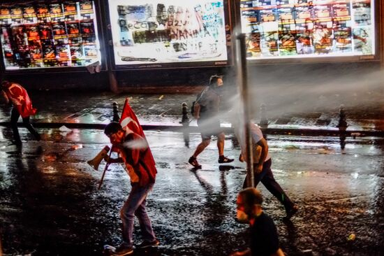 Protesters clash with police in Turkey