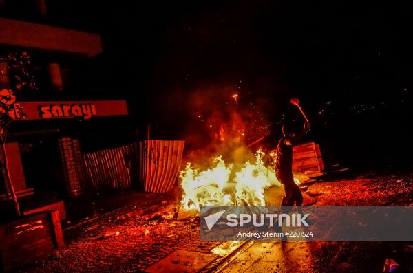 Protesters clash with police in Turkey