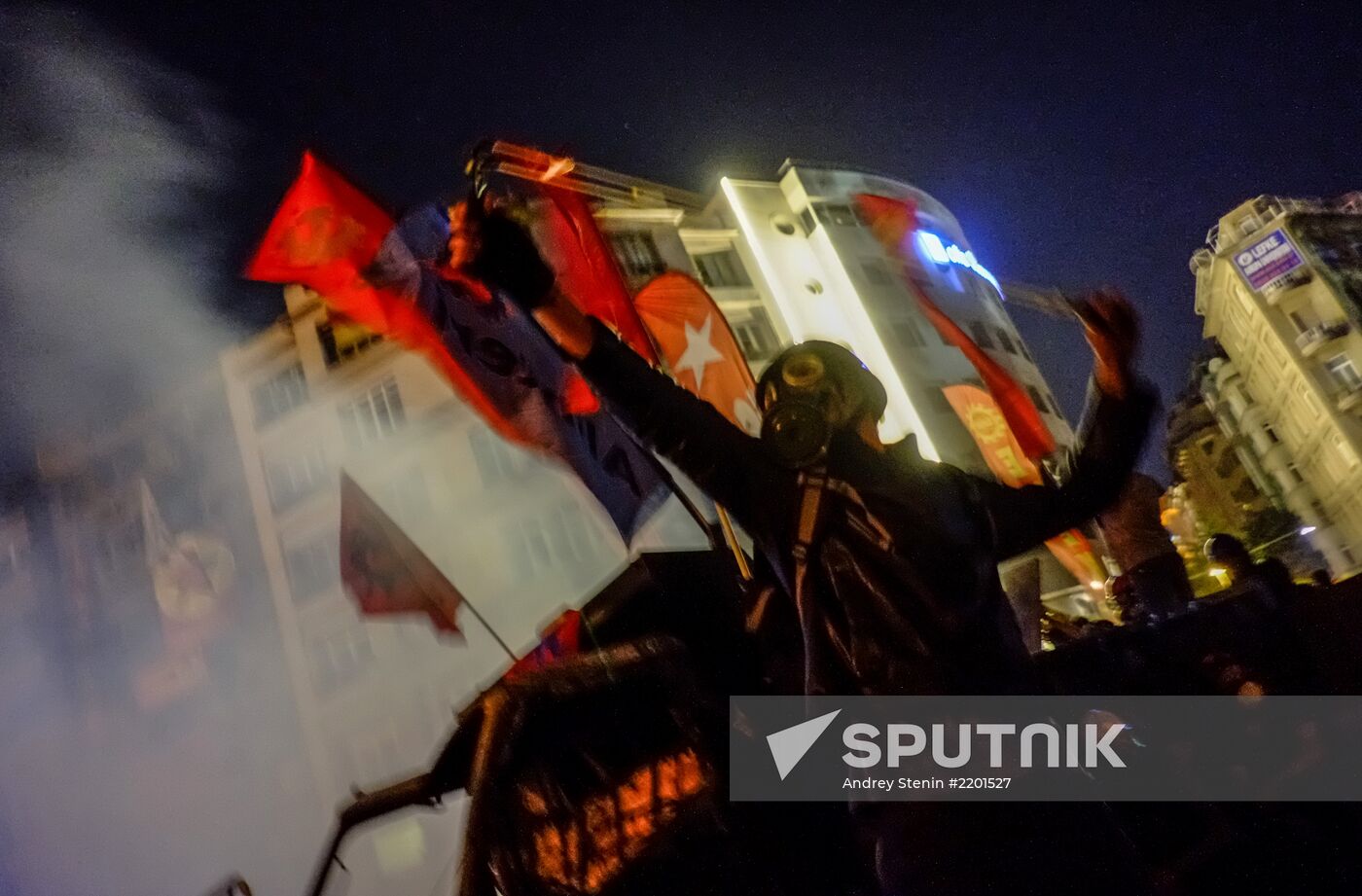 Protesters clash with police in Turkey