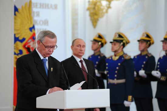 Vladimir Putin presents state awards