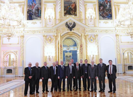 Vladimir Putin presents state awards