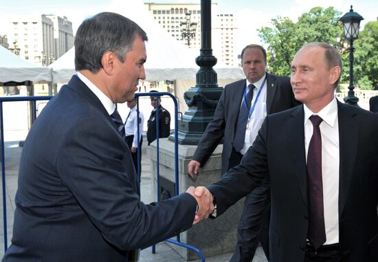 Putin takes part in founding congress of Russian Popular Front
