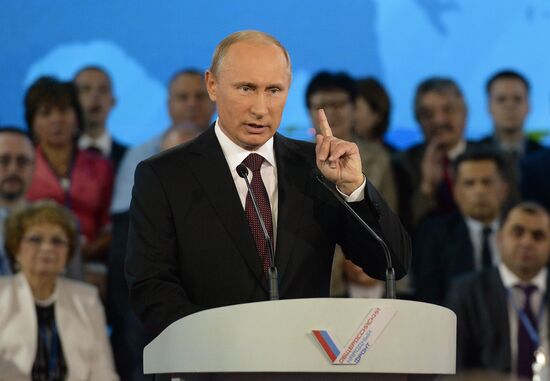 Putin takes part in founding congress of Russian Popular Front