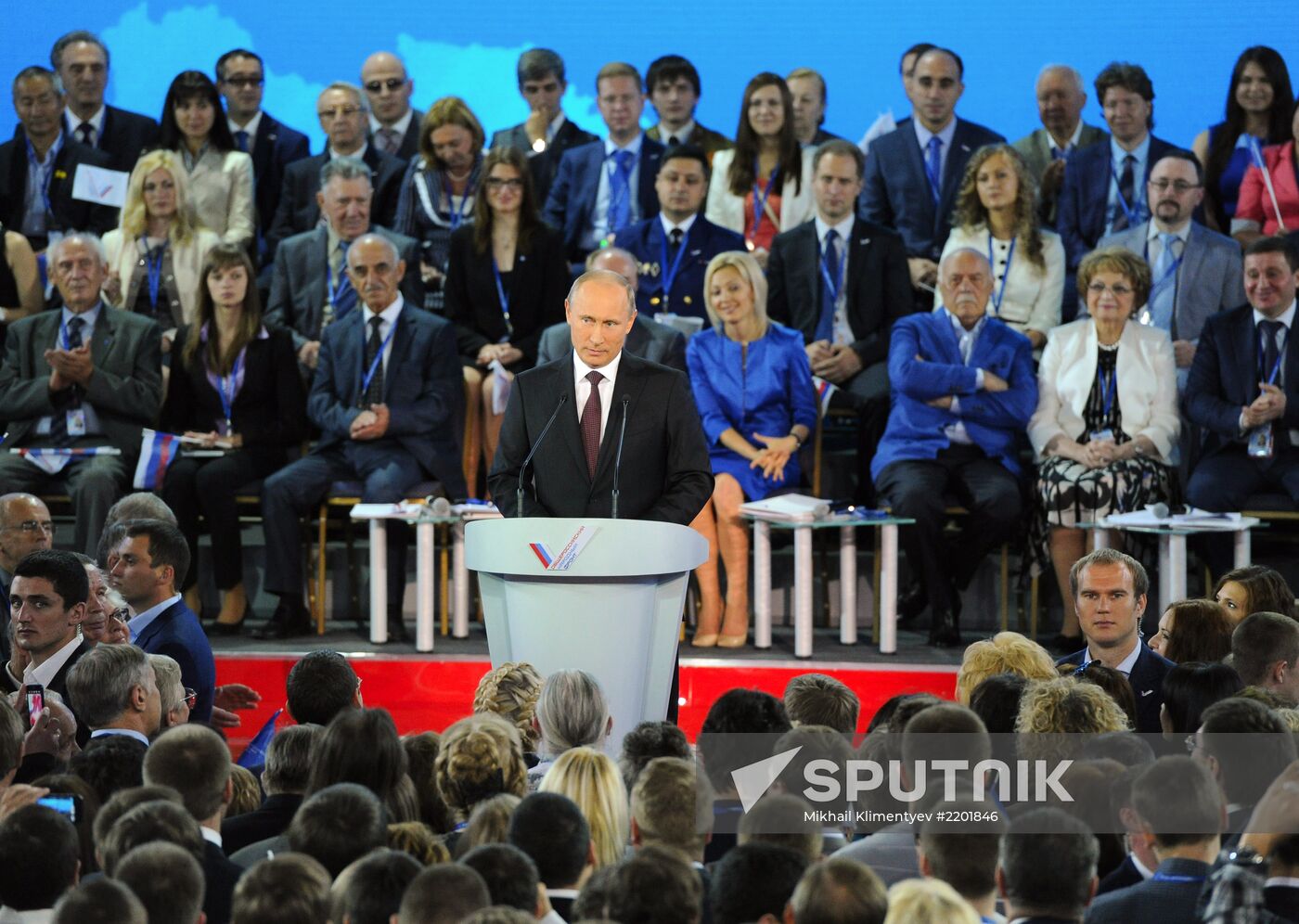 Putin takes part in founding congress of Russian Popular Front