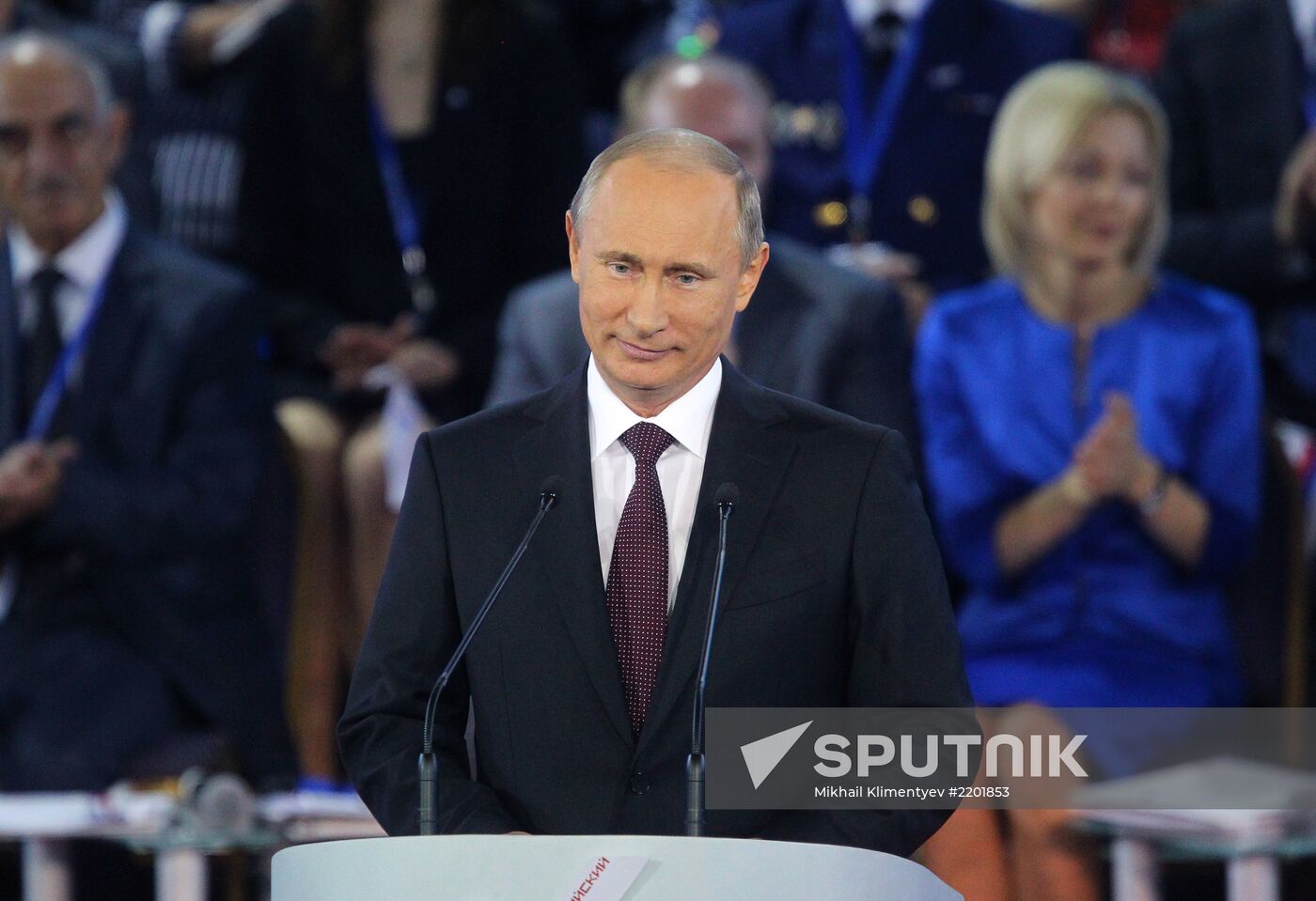 Putin takes part in founding congress of Russian Popular Front