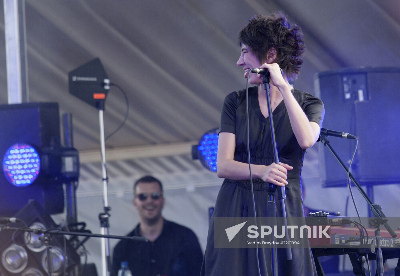 Zemfira and DDT band give concert in Ufa