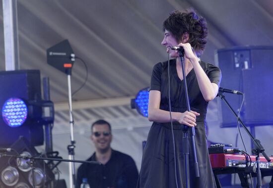 Zemfira and DDT band give concert in Ufa