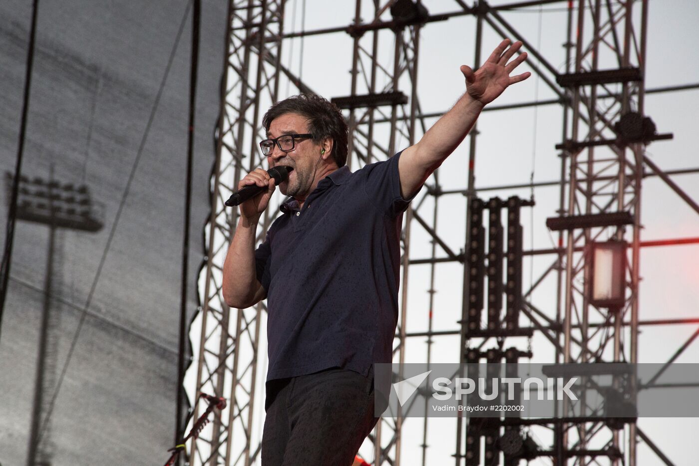 Zemfira and DDT band give concert in Ufa