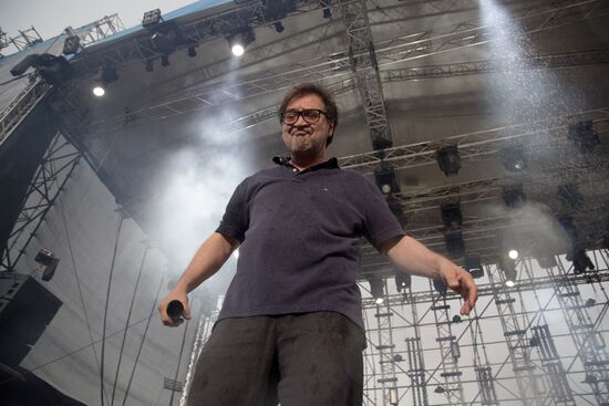 Zemfira and DDT band give concert in Ufa