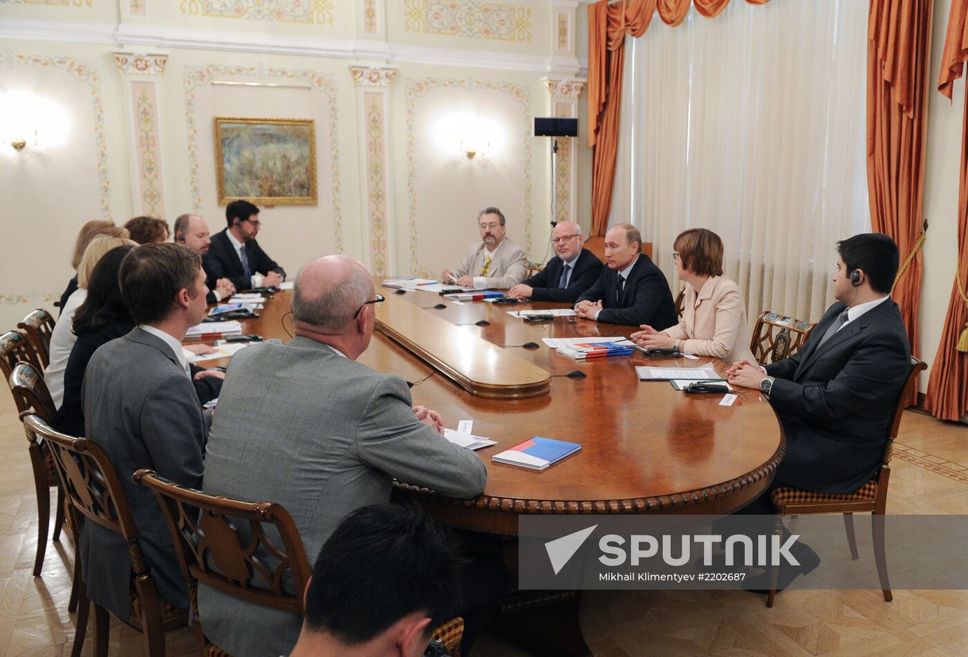 Vladimir Putin meets with Civil 20 representatives