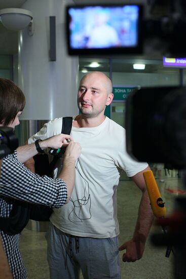 Russian journalist Arkady Babchenko deported from Turkey