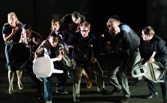 Premiere of "Rhinoceros" staged by Emmanuel Demarcy-Mota