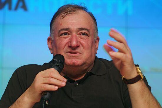 Presentation of the 'Waterman' documentary