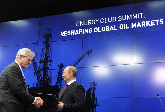 News conference of Vladimir Putin and Angela Merkel