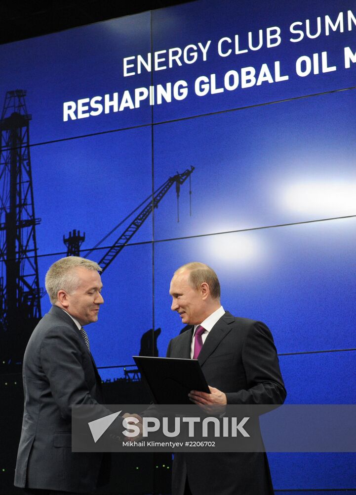News conference of Vladimir Putin and Angela Merkel