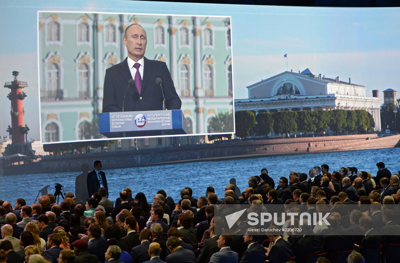 News conference of Vladimir Putin and Angela Merkel