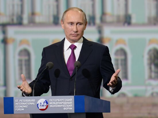 News conference of Vladimir Putin and Angela Merkel