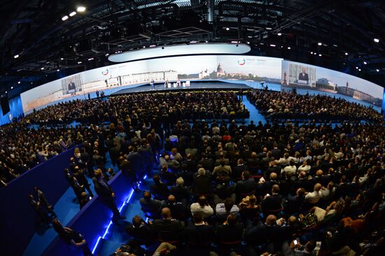 News conference of Vladimir Putin and Angela Merkel