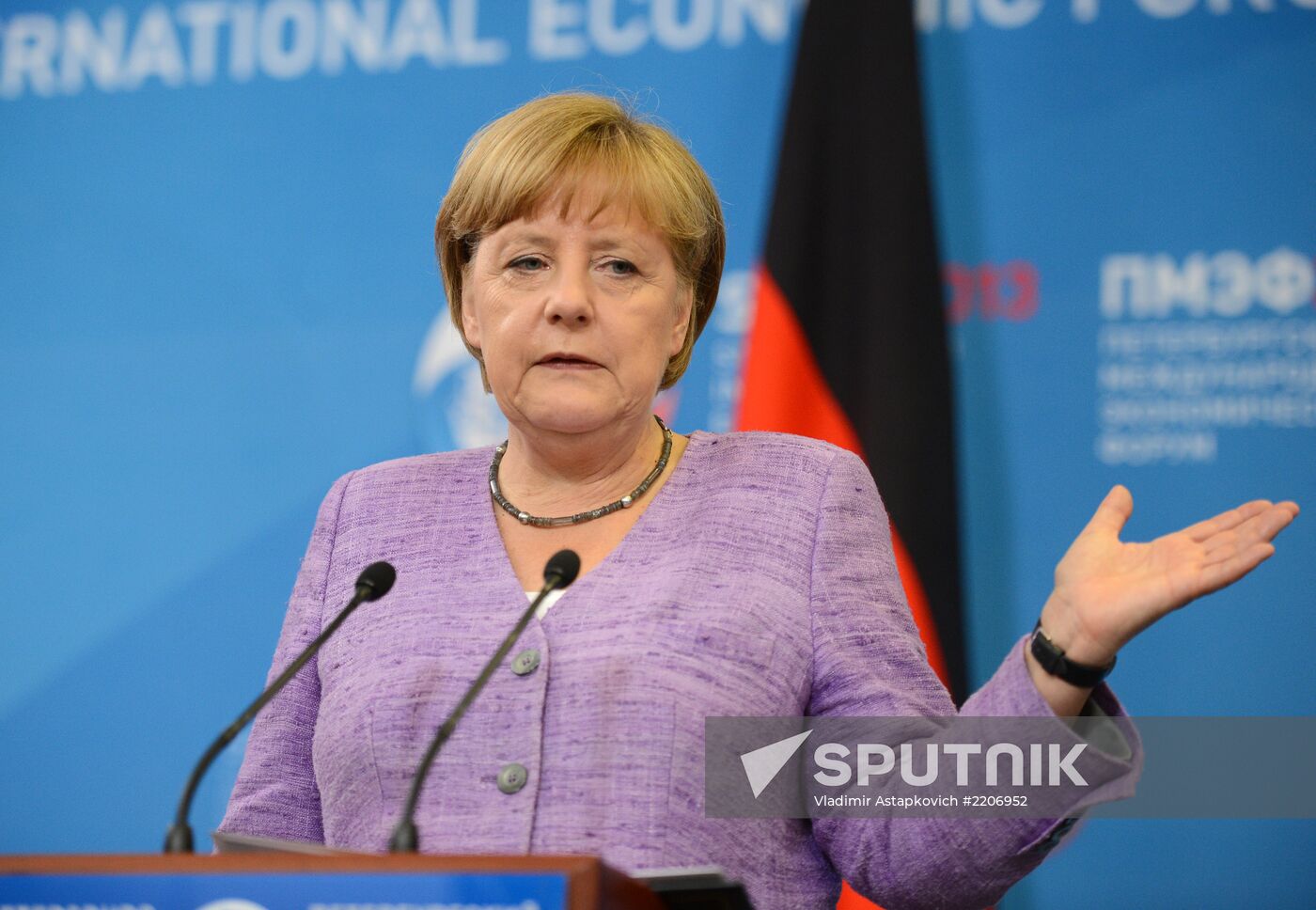 News conference of Vladimir Putin and Angela Merkel