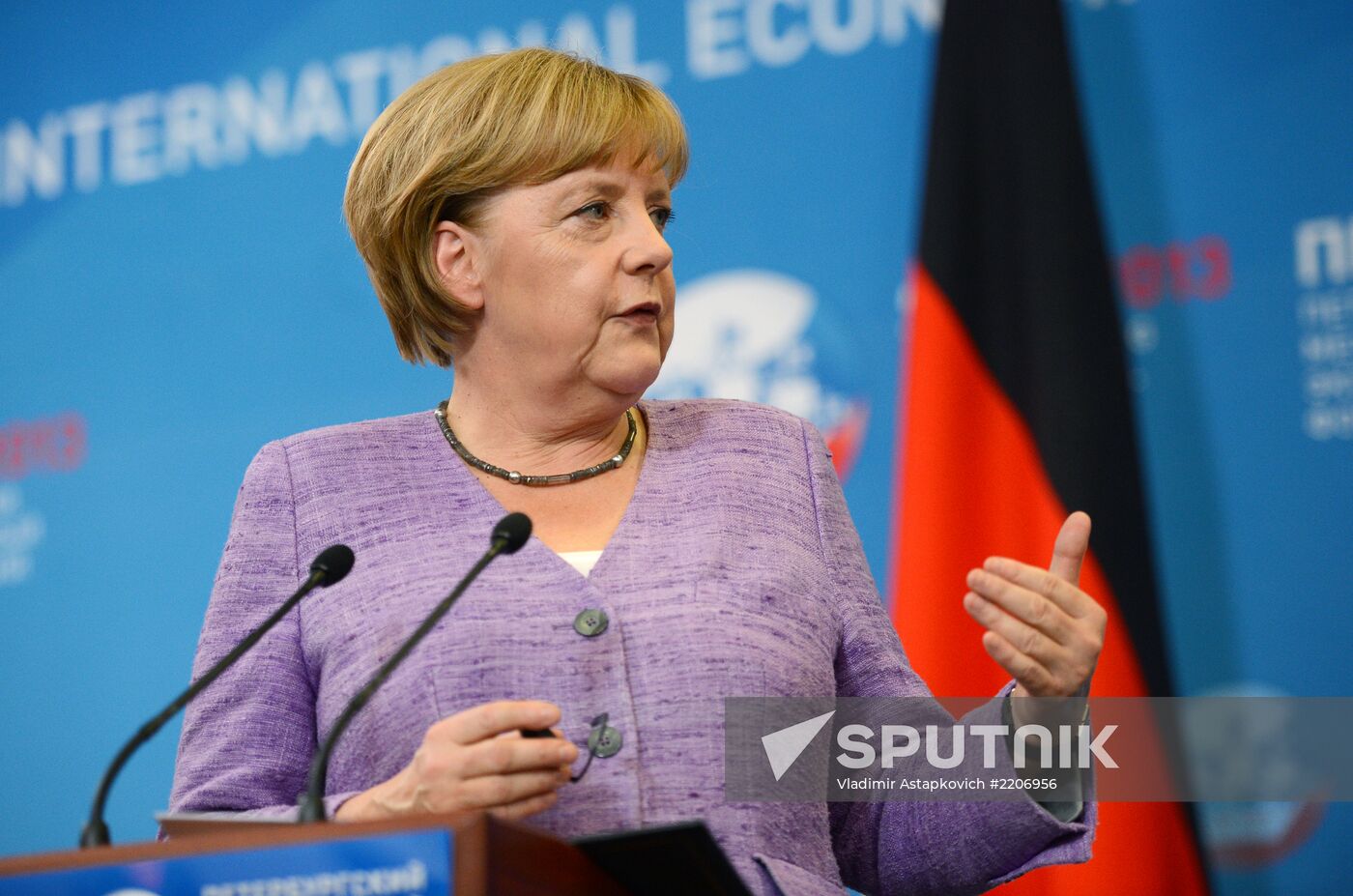 News conference of Vladimir Putin and Angela Merkel
