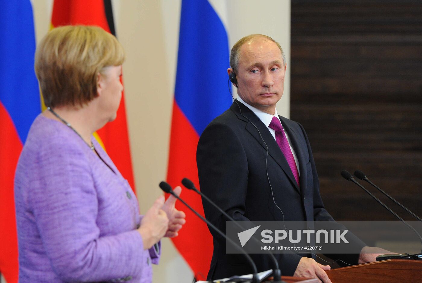 News conference of Vladimir Putin and Angela Merkel
