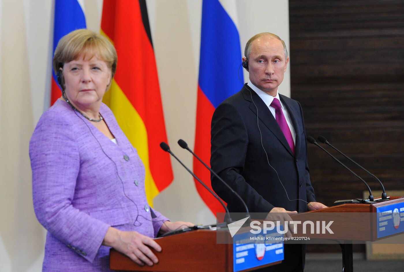 News conference of Vladimir Putin and Angela Merkel