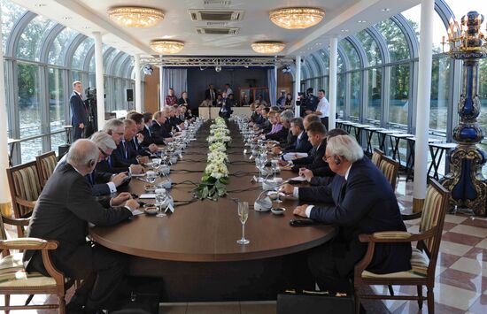 News conference of Vladimir Putin and Angela Merkel