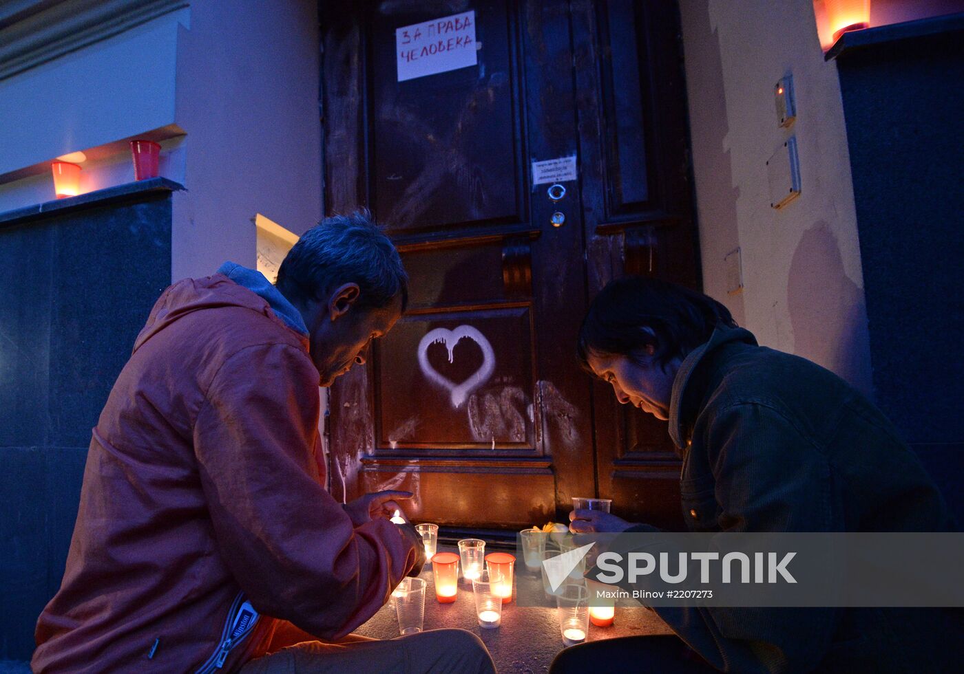 Police storm office of For Human Rights movement in Moscow