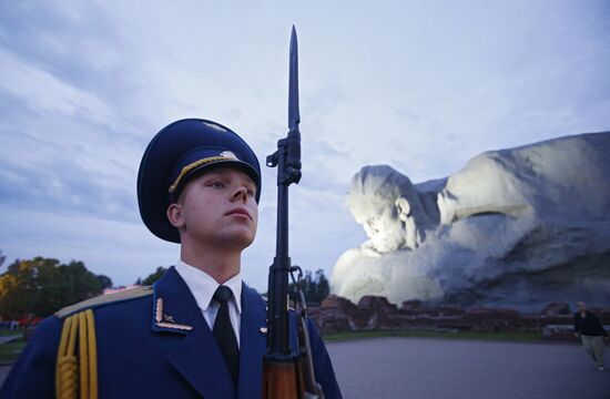 Memorial event to mark 72th anniversary of Great Patriotic War