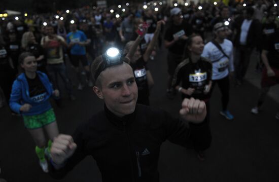 Moscow holds "illuminated" night run