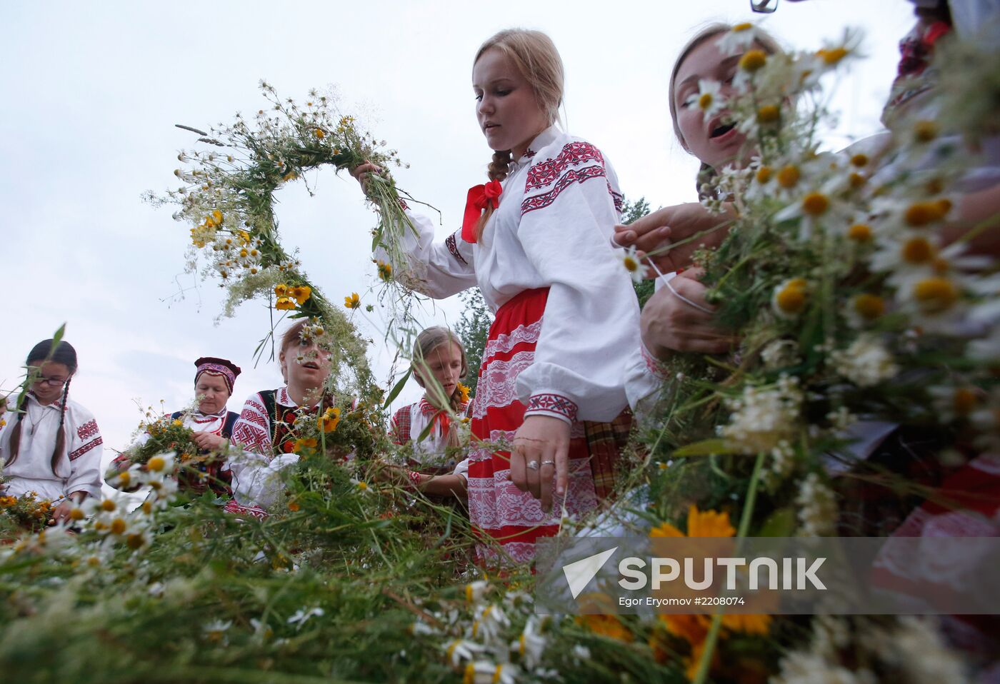 Summer solstice holiday Kupalye celebrated in Belarus