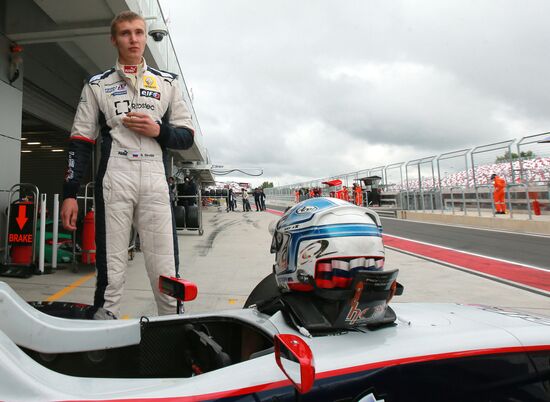Auto Racing World Series by Renault. Day Two