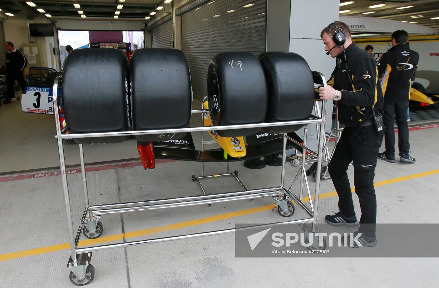 Auto Racing World Series by Renault. Day Two