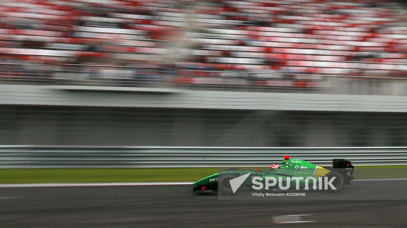 Auto Racing World Series by Renault. Day Two