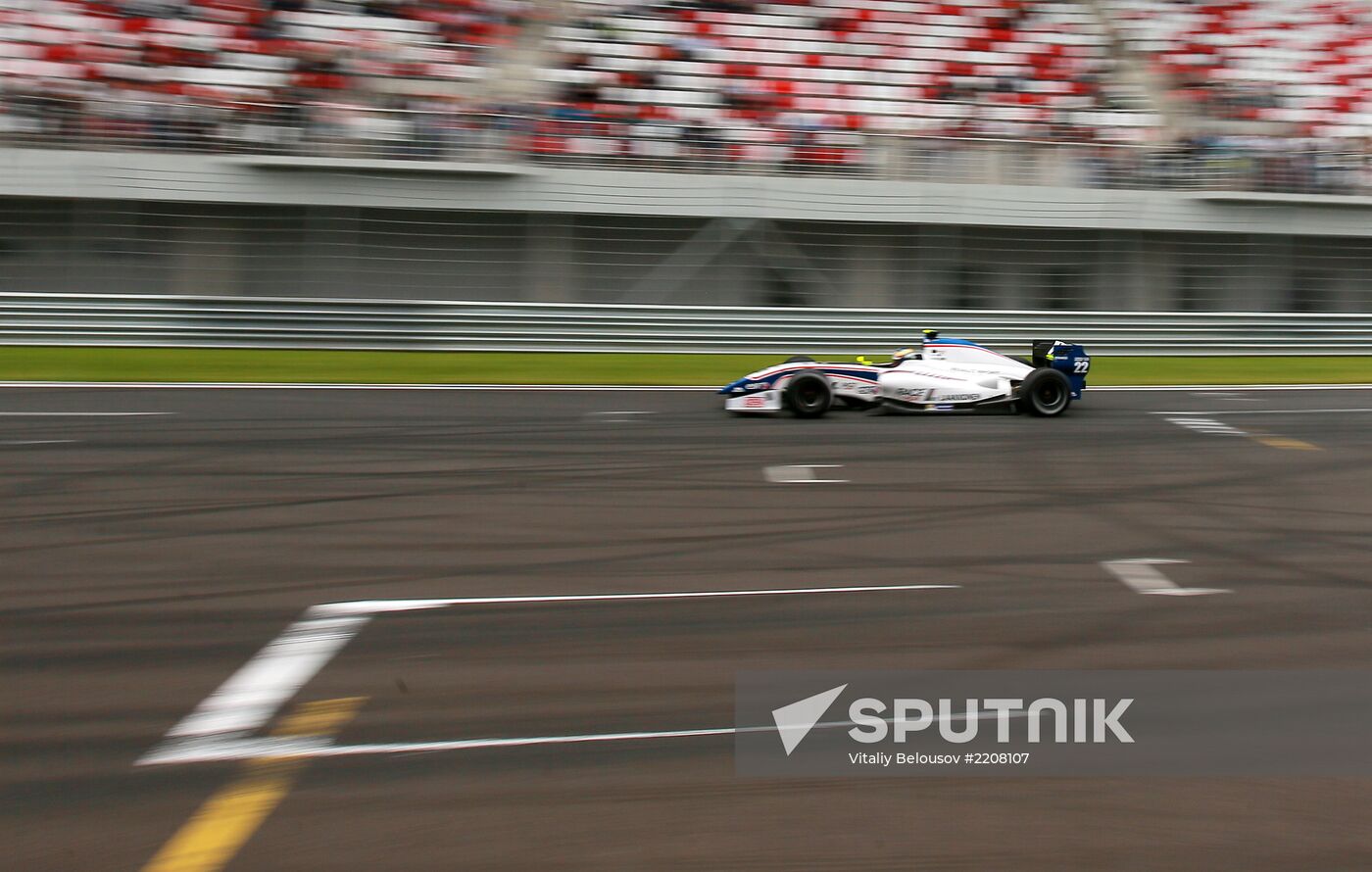 Auto Racing World Series by Renault. Day Two