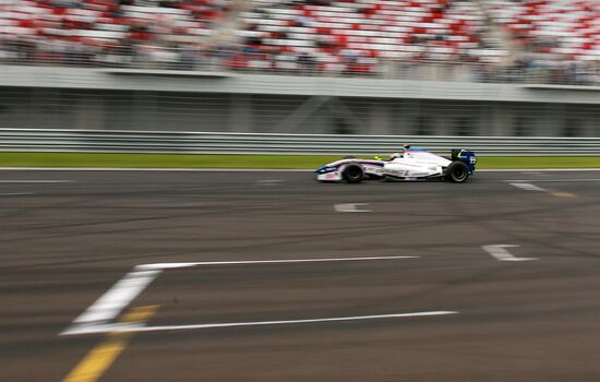 Auto Racing World Series by Renault. Day Two