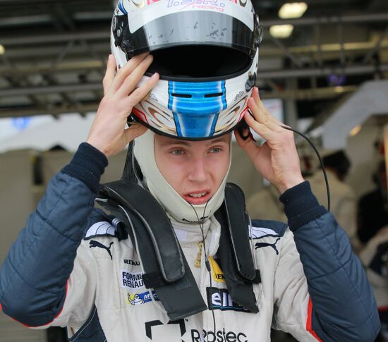 Auto Racing World Series by Renault. Day Two