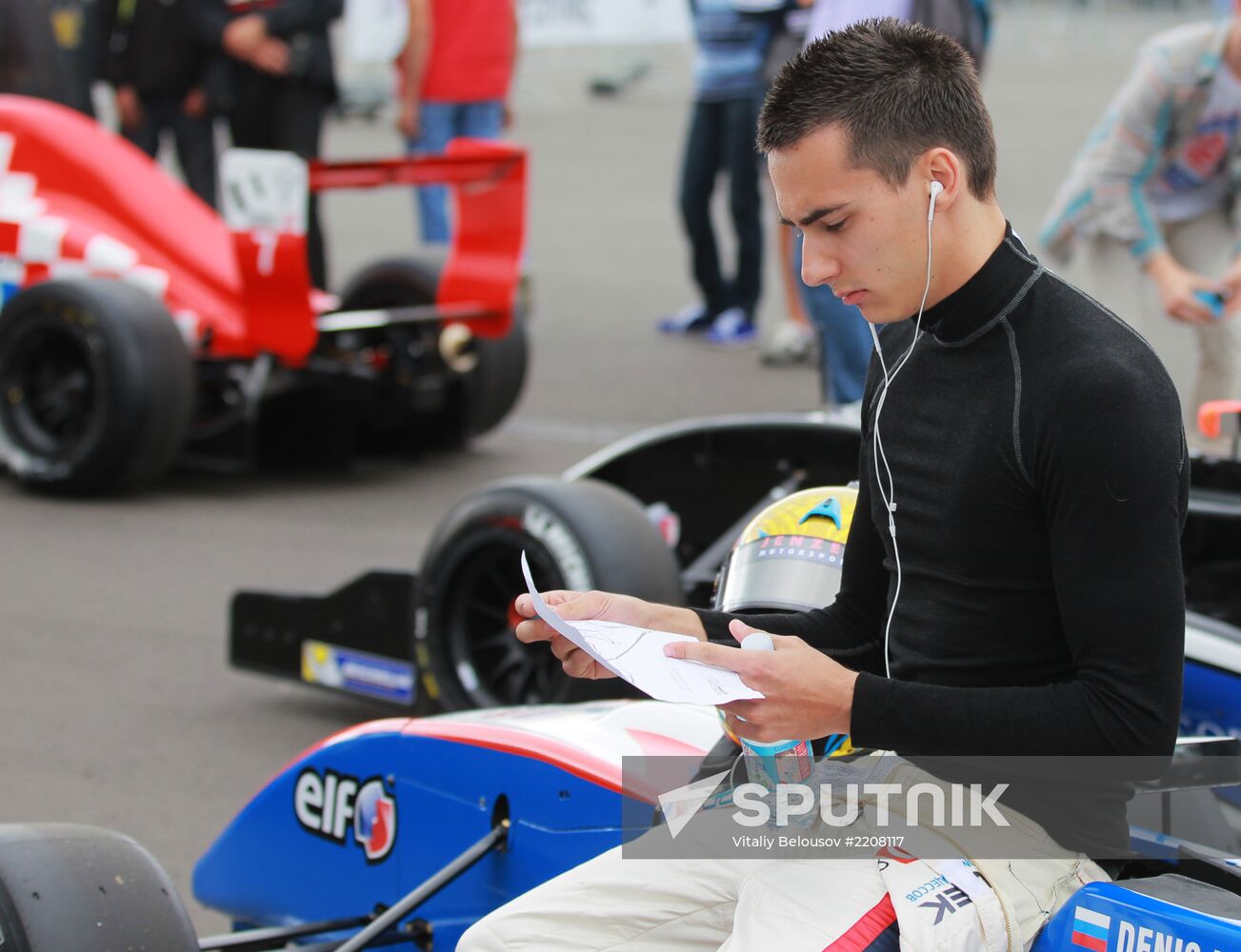 Auto Racing World Series by Renault. Day Two
