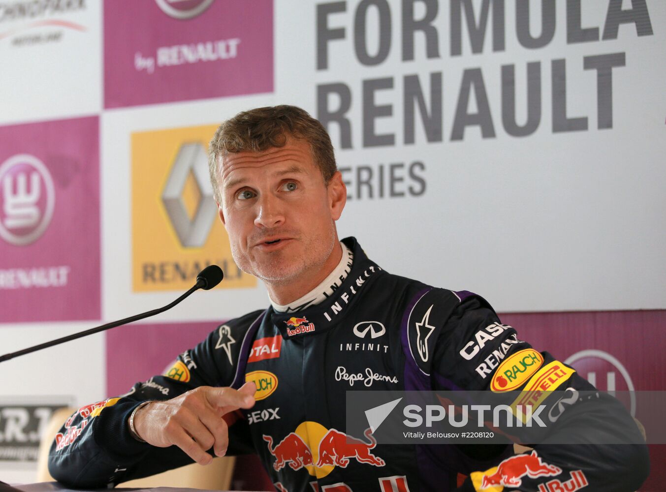 Auto Racing World Series by Renault. Day Two