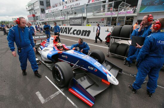 Auto Racing World Series by Renault. Day Two